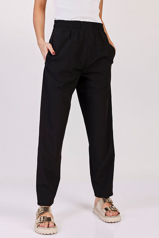 מכנסיים ארוכים Wyou בצבע שחור