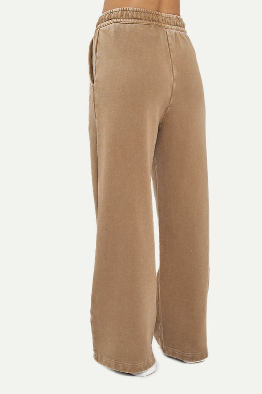 מכנסי טרנינג רחבים לנשים בצבע חום