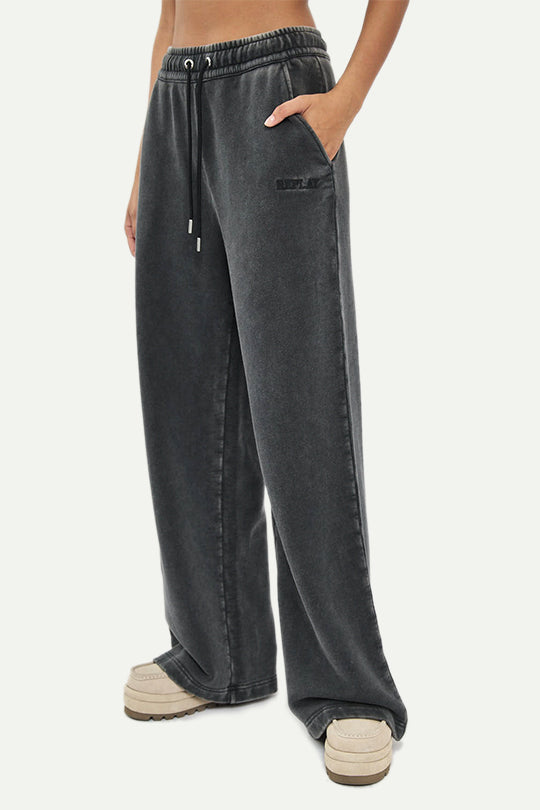 מכנסי טרנינג רחבים בצבע שחור