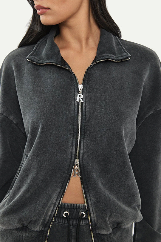 סווטשירט עם רוכסן בצבע שחור