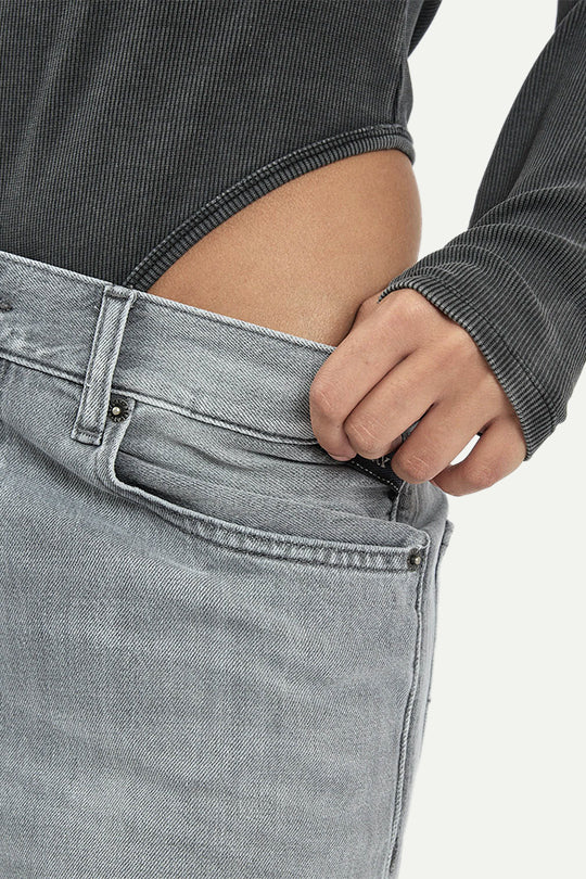 בגד גוף שרוול ארוך בצבע שחור