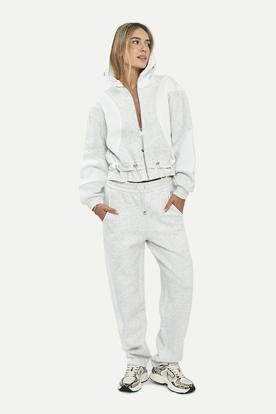 מכנסי טרנינג בצבע אפור בהיר