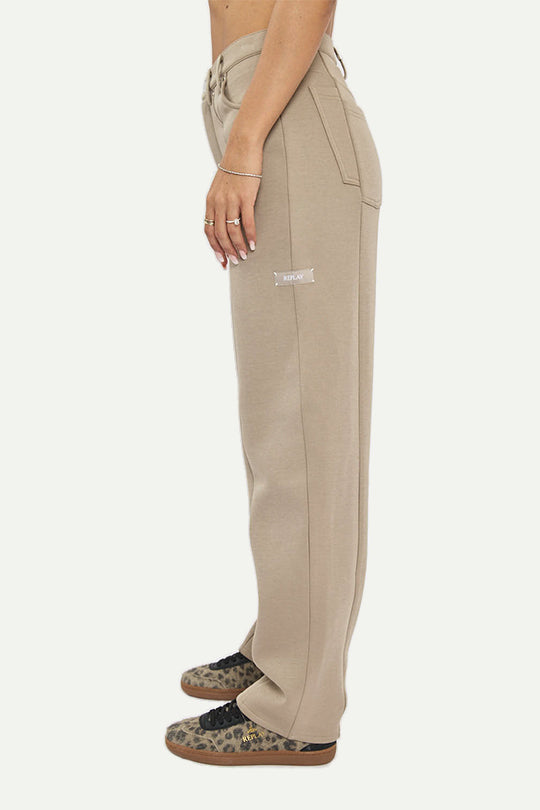 מכנסיים ארוכים בגזרה רחבה בצבע בז'