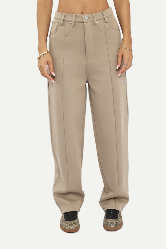 מכנסיים ארוכים בגזרה רחבה בצבע בז'