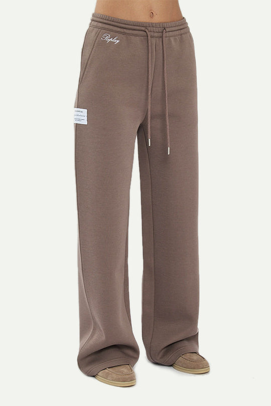 מכנסי טרנינג INTERLOCK LONG PANTS בצבע חום