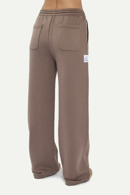 מכנסי טרנינג INTERLOCK LONG PANTS בצבע חום