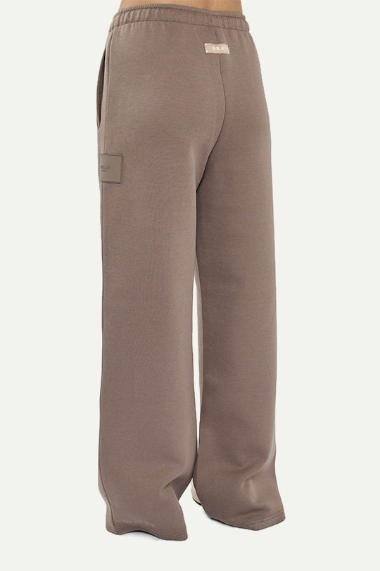 מכנסי טרנינג INTERLOCK LONG PANTS בצבע חום