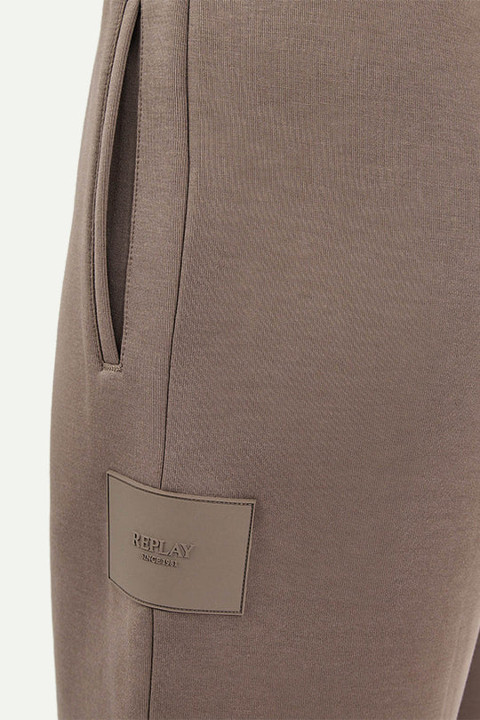 מכנסי טרנינג INTERLOCK LONG PANTS בצבע חום