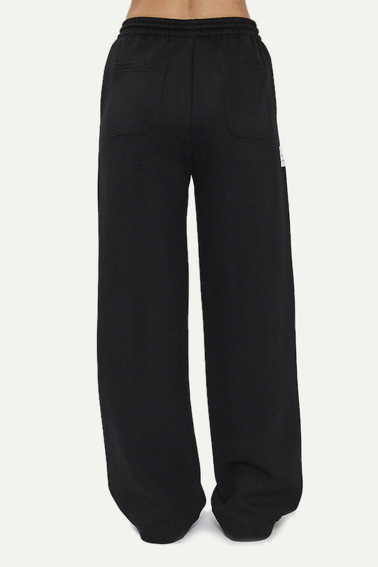 מכנסי טרנינג INTERLOCK LONG PANTS בצבע שחור