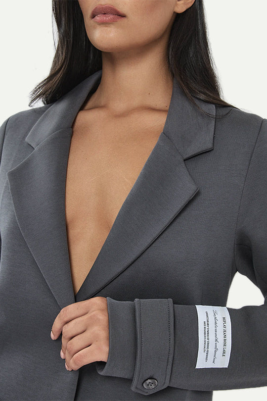 בלייזר W INTERLOCK JKT בצבע אפור