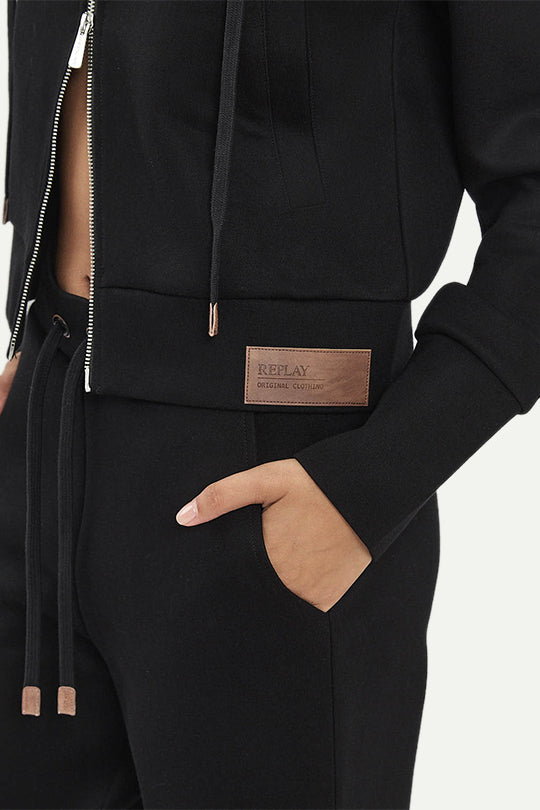 קפוצ’ון W INTERLOCK בצבע שחור