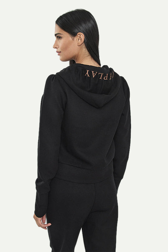 קפוצ’ון W INTERLOCK בצבע שחור