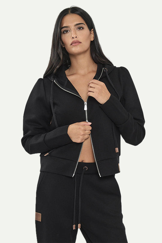 קפוצ’ון W INTERLOCK בצבע שחור