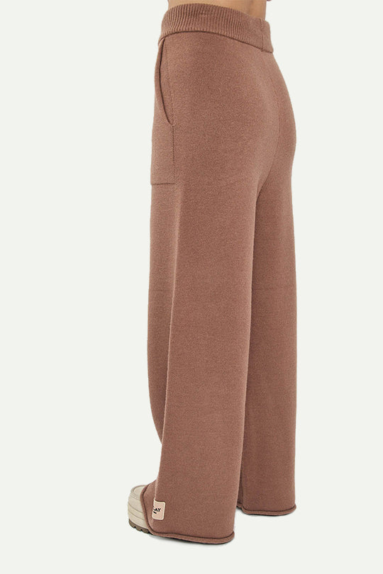 מכנסי סריג ארוכים בצבע חום