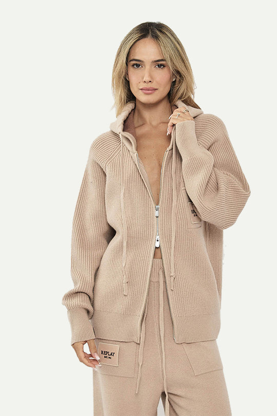 קפוצ’ון סריג עם רוכסן בצבע בז'