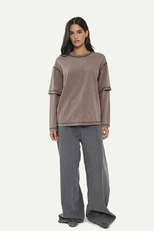 חולצה ארוכה בגזרת אוברסייז בצבע חום