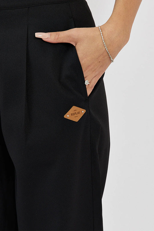 מכנס ארוך לנשים בצבע שחור