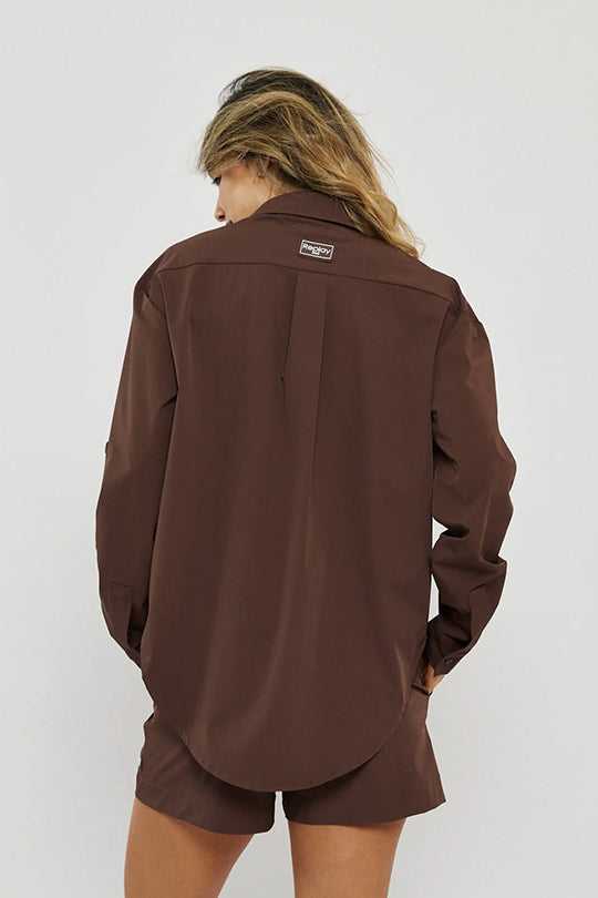 חולצה מכופתרת לנשים בצבע חום