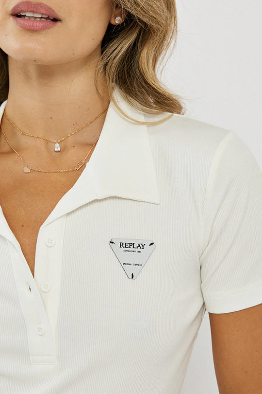 חולצת פולו לנשים בצבע שמנת