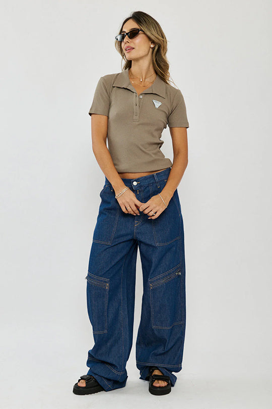 חולצת פולו לנשים בצבע חום