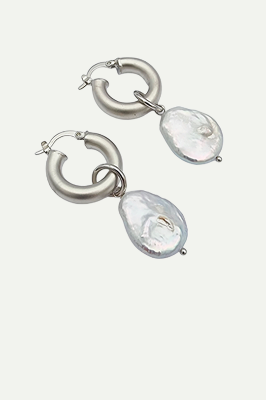 עגילי חישוק Oval Pearl בצבע כסף