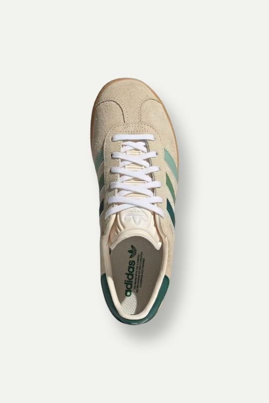 נעלי סניקרס Gazelle בצבע קרם וירוק