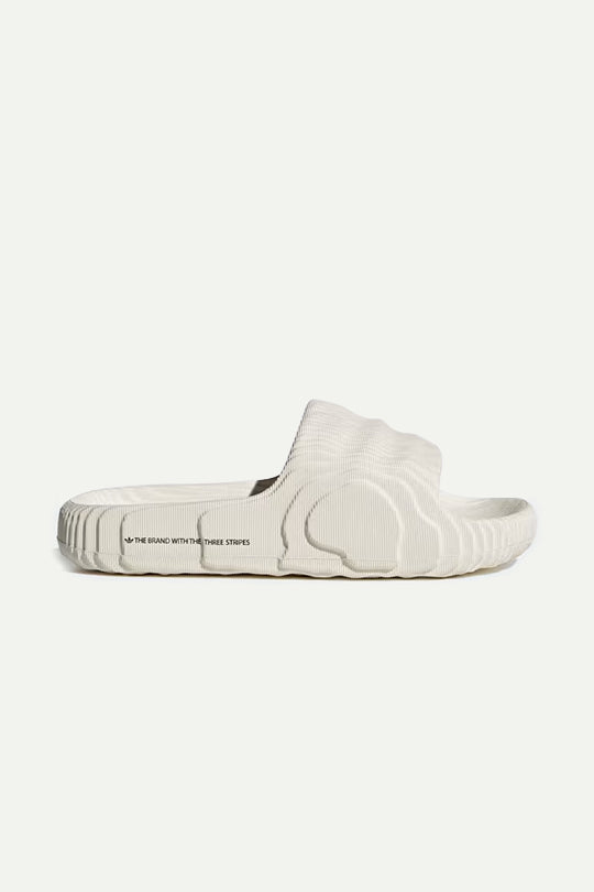כפכפי ADILETTE 22 בצבע אוף ווייט
