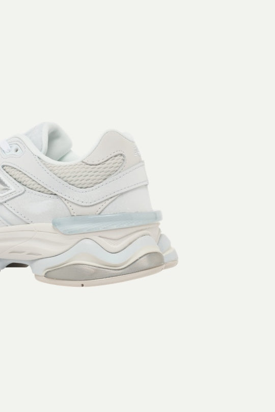 סניקרס U9060SQG בצבע לבן