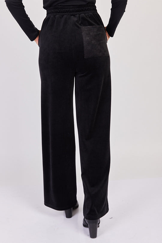 מכנסי טרנינג מבד קטיפה Wide Leg בצבע שחור
