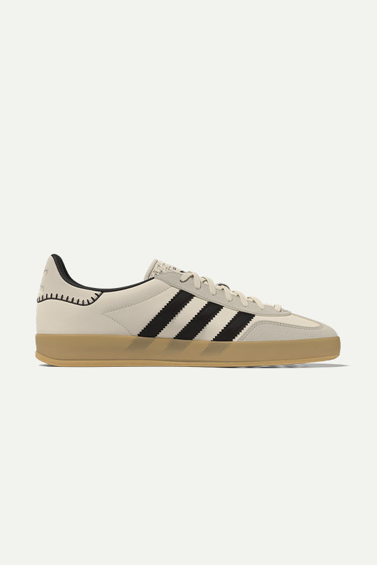 נעלי סניקרס GAZELLE INDOOR בצבע לבן וחום
