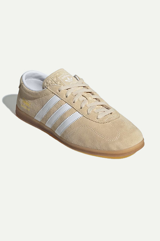 סניקרס GAZELLE PRO בצבע קרם