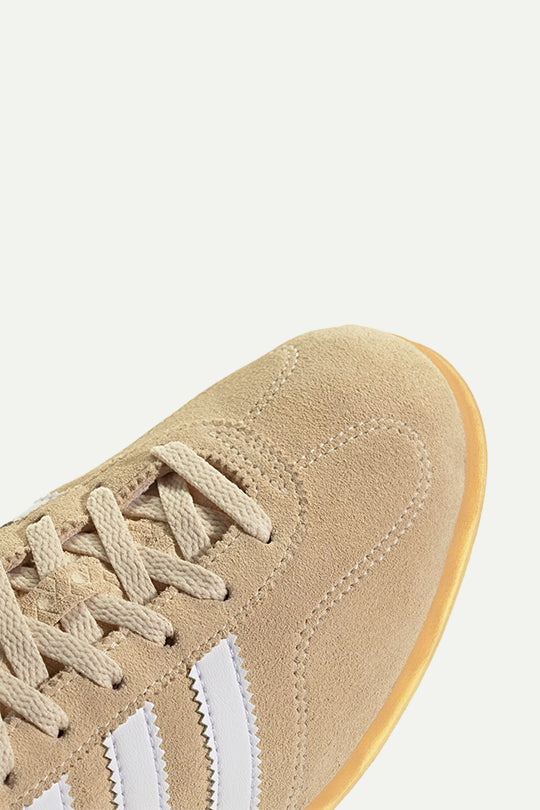 סניקרס GAZELLE PRO בצבע קרם