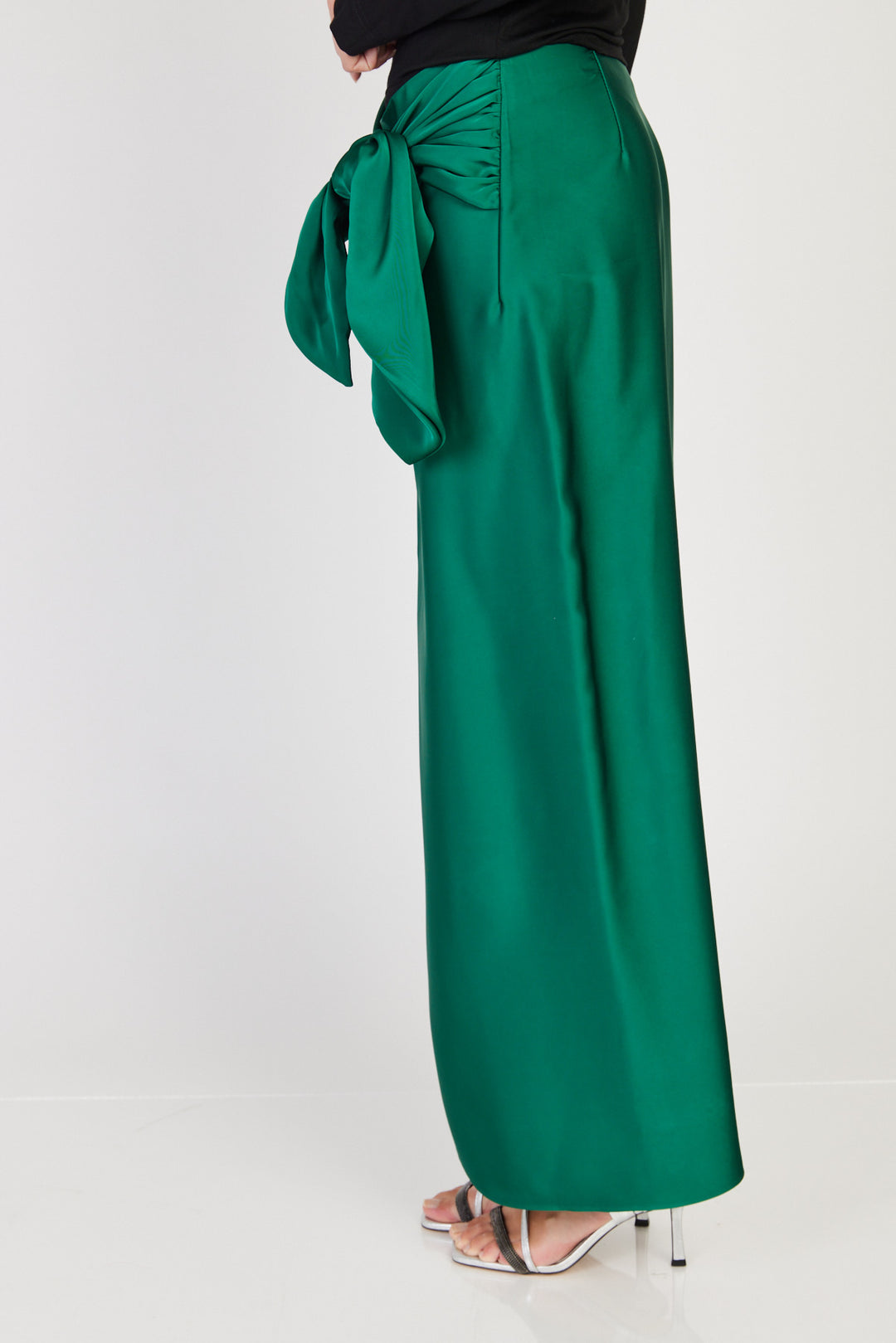 חצאית Shlomo בצבע ירוק בקבוק