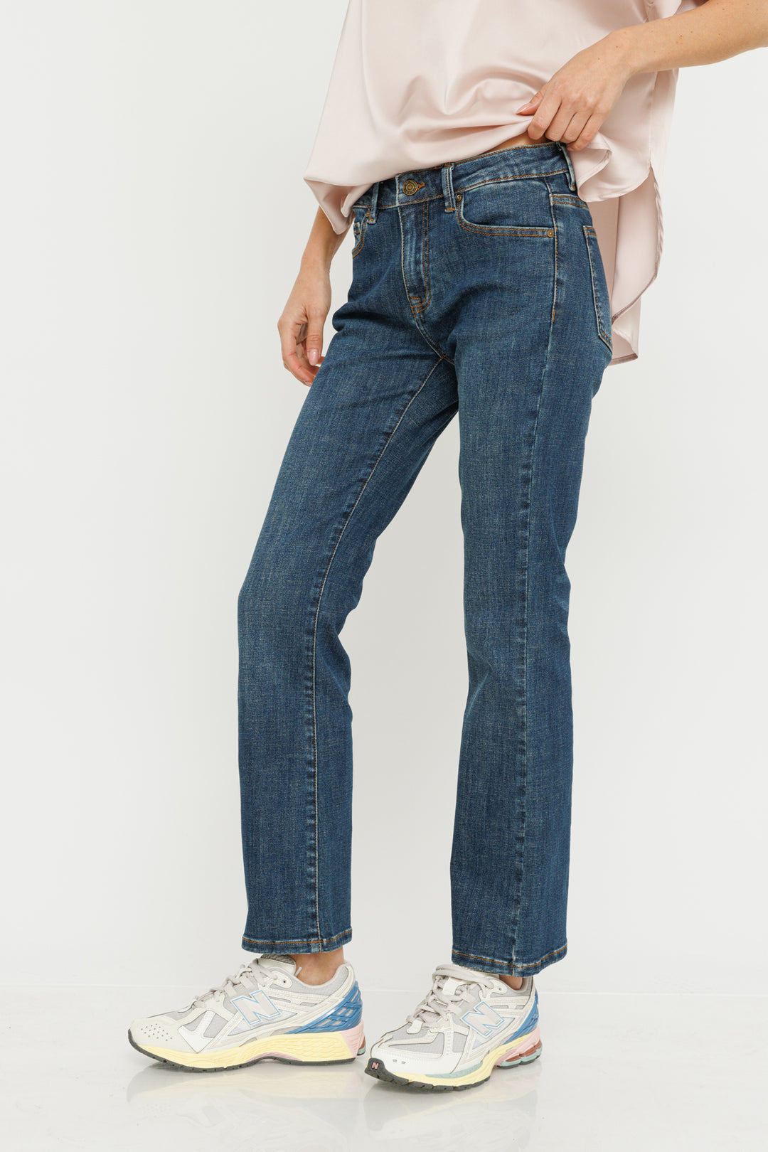 ג'ינס Lia Bootcut/Flare בצבע כחול