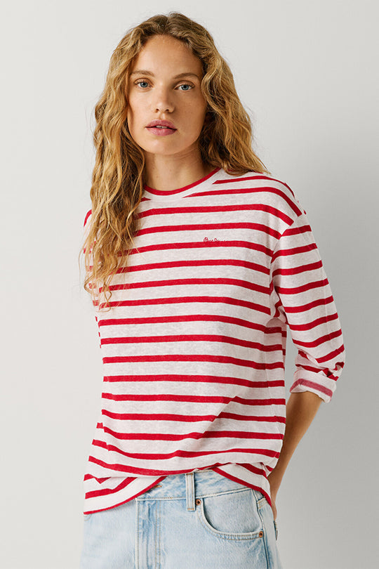 טי-שירט בצבע לבן עם פסים אדומים