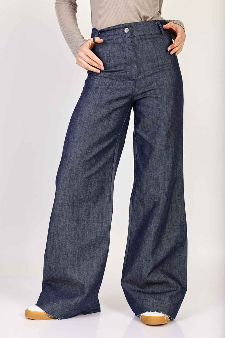 מכנסי Carla Wide Leg בצבע כחול ג'ינס