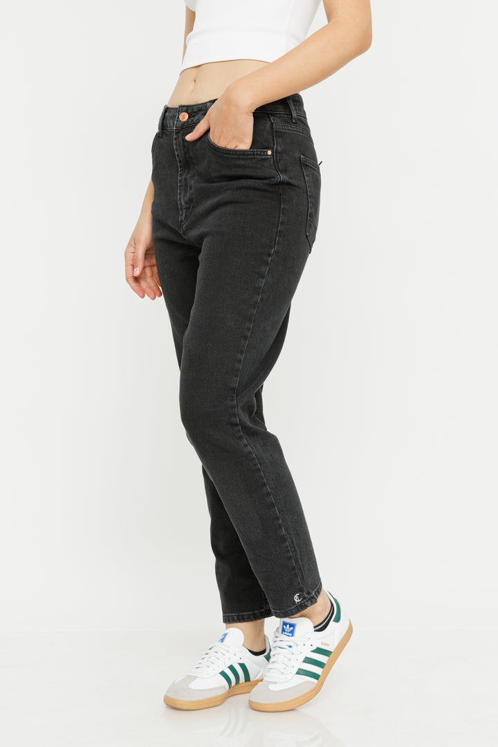 ג'ינס Skinny בצבע שחור