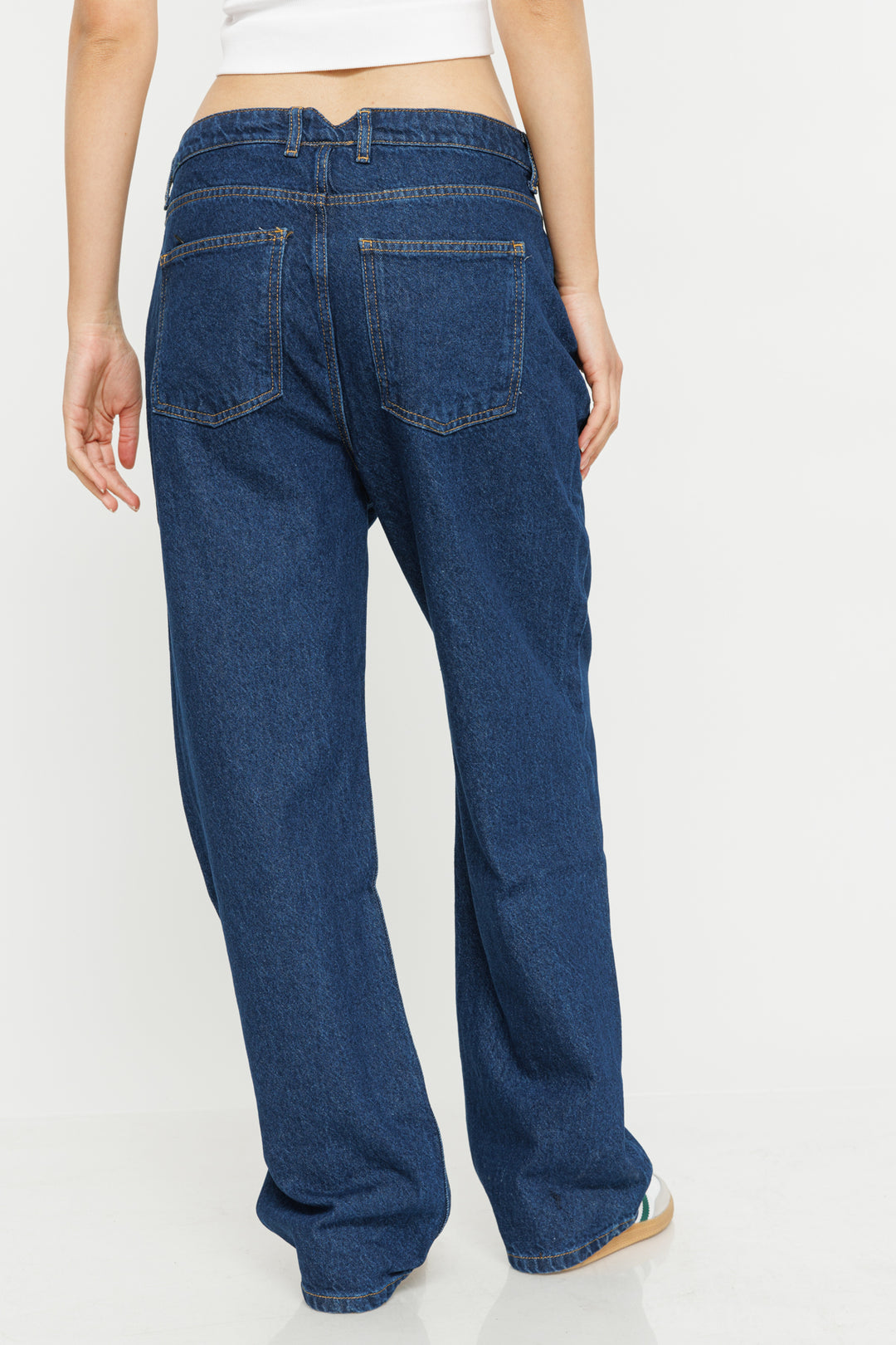 ג'ינס Mid Straight בצבע כחול כהה