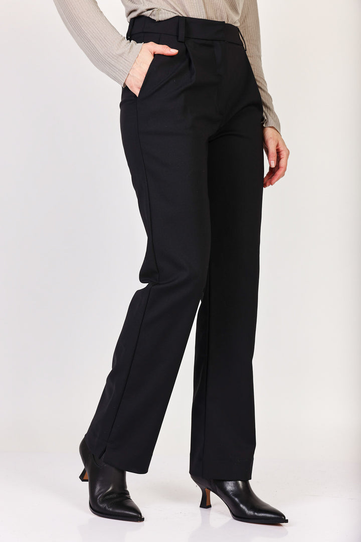 מכנסי Bluz Straight Leg בצבע שחור