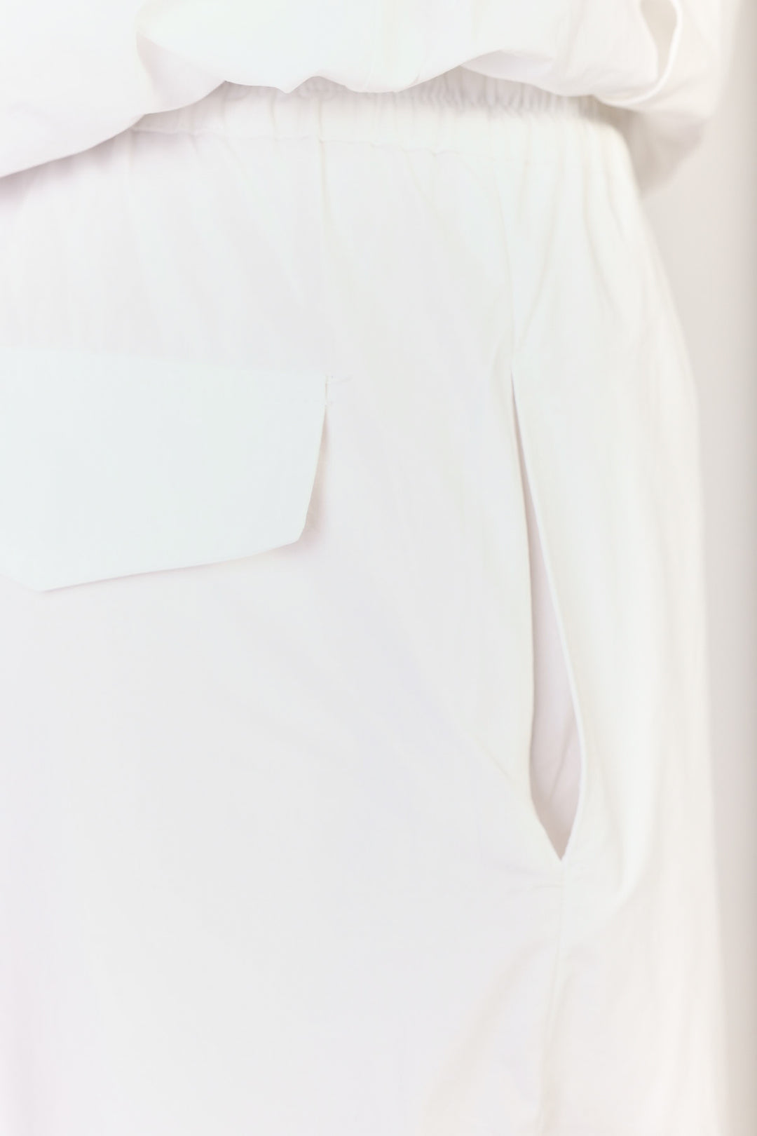 מכנסי טרנינג טאפט Tomiro בצבע לבן