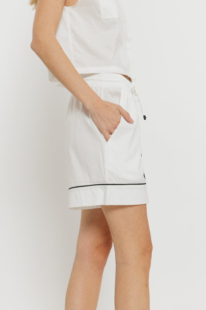 מכנסיים קצרים Serina בצבע לבן