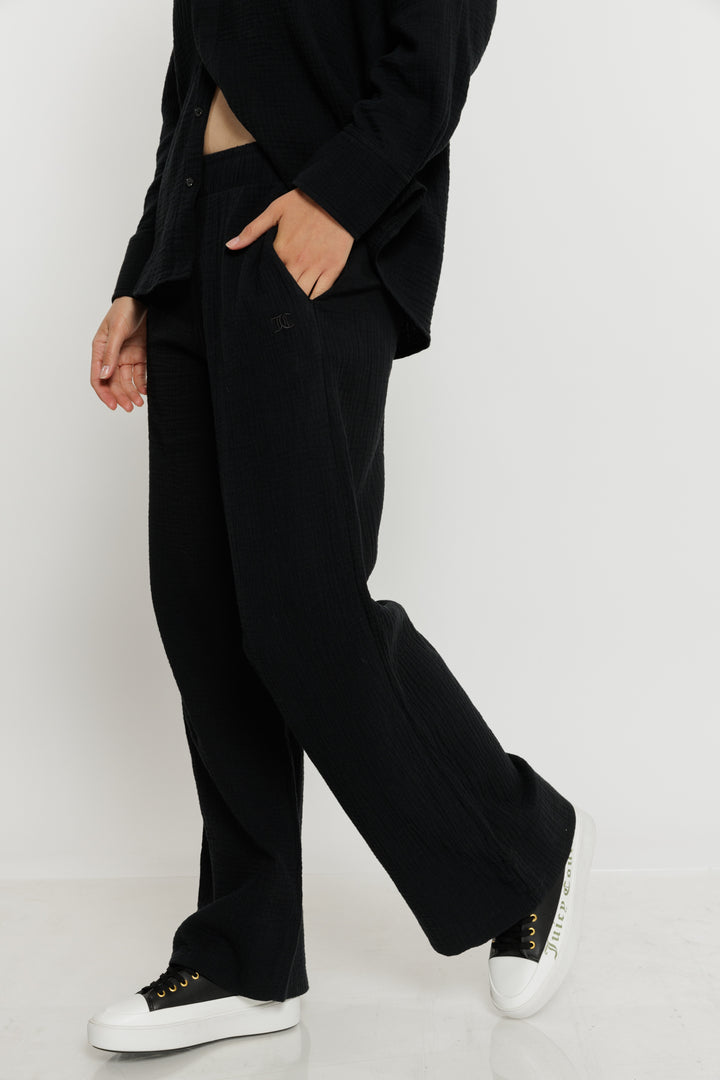 מכנסי טטרה רחבים Sigrid בצבע שחור