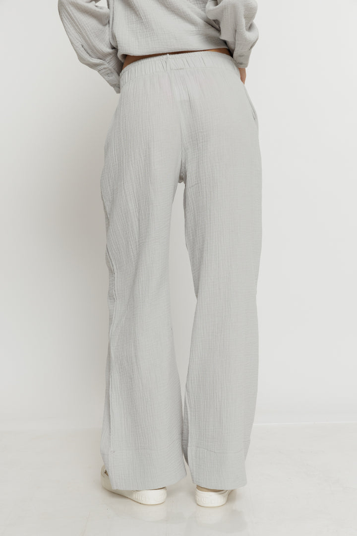 מכנסי טטרה רחבים Sigrid בצבע אפור
