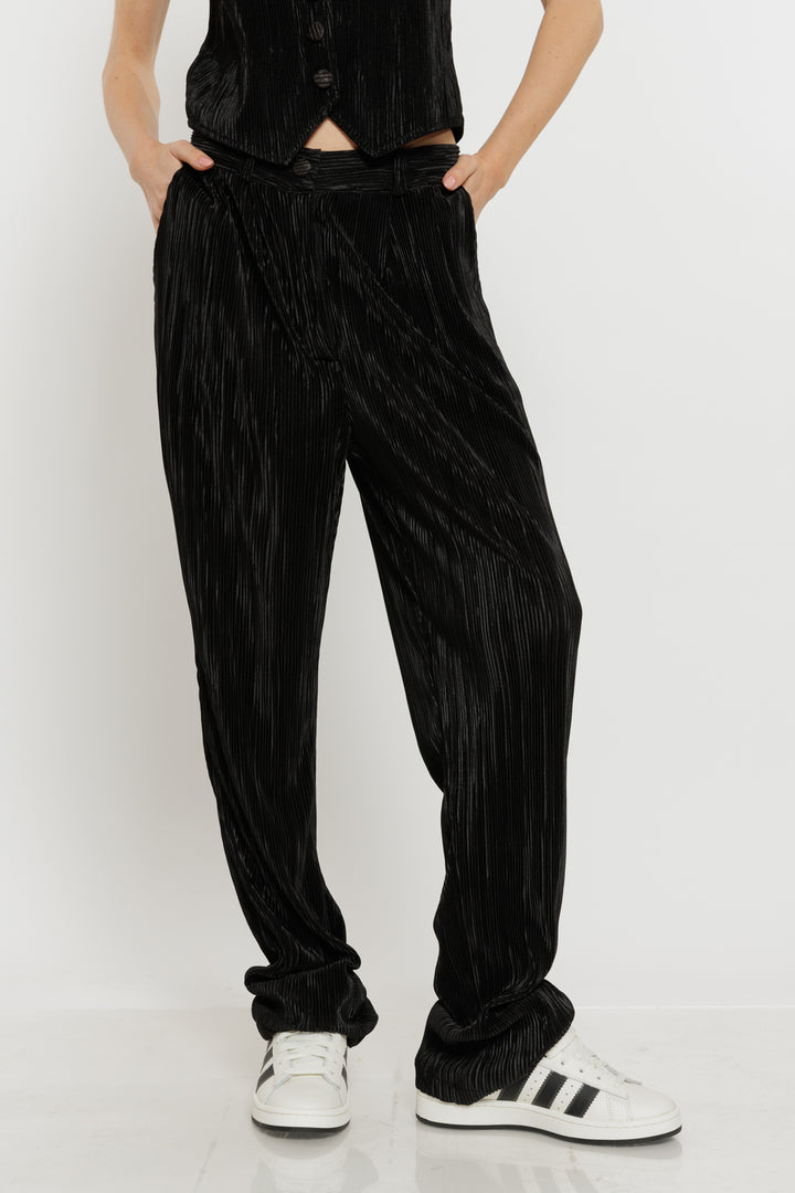 מכנסיים בגזרה ישרה Suwyer פליסה בצבע שחור