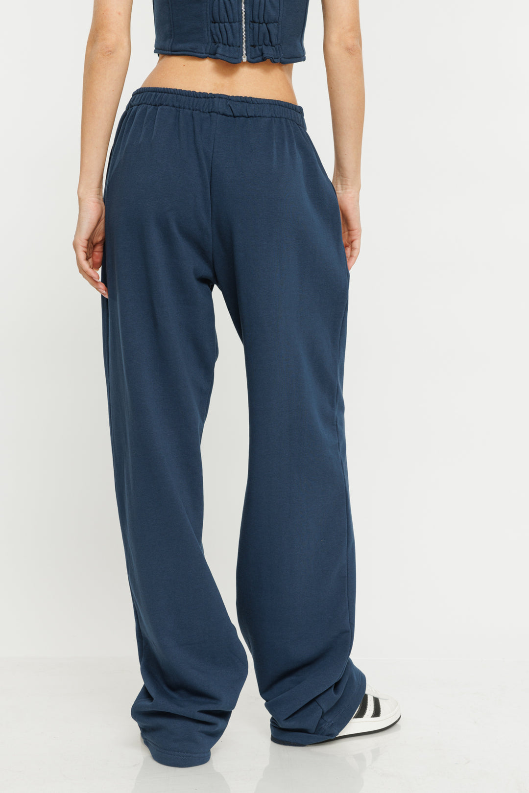 מכנסי טרנינג ארוכים Kimi בצבע כחול ג'ינס