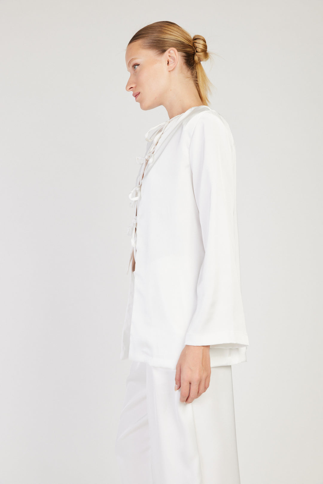 חולצת Himani בצבע לבן