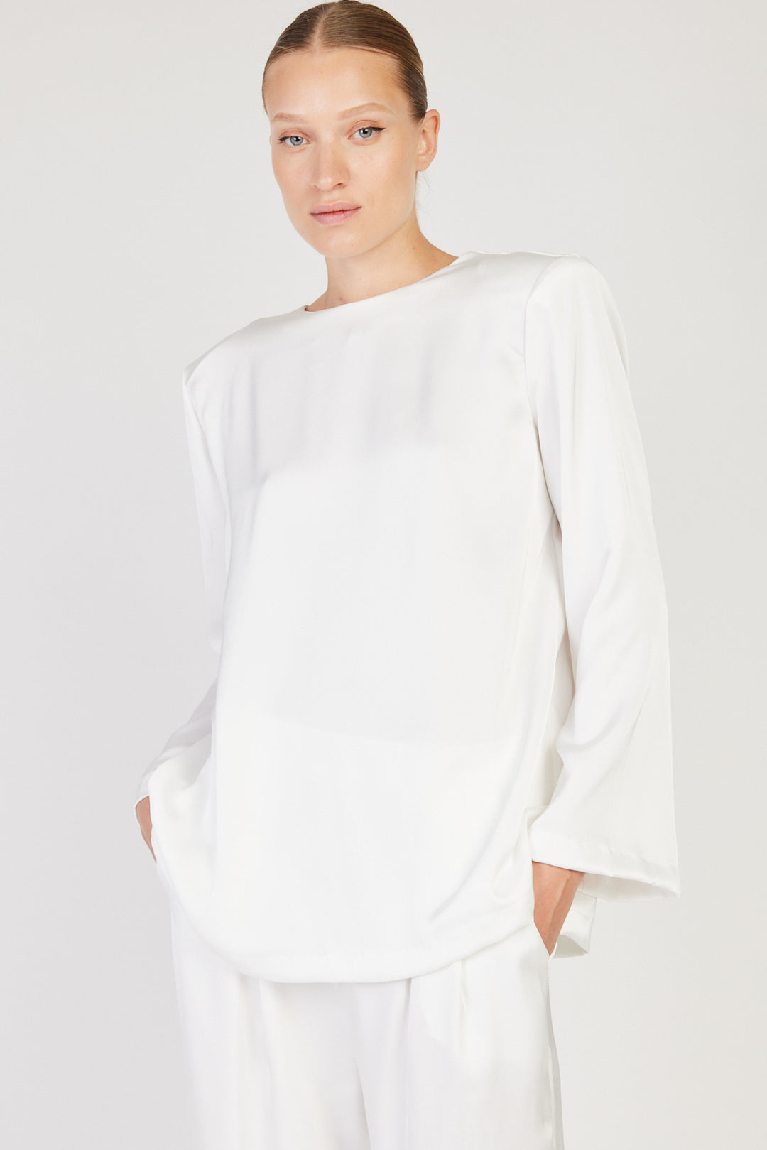 חולצת Himani בצבע לבן