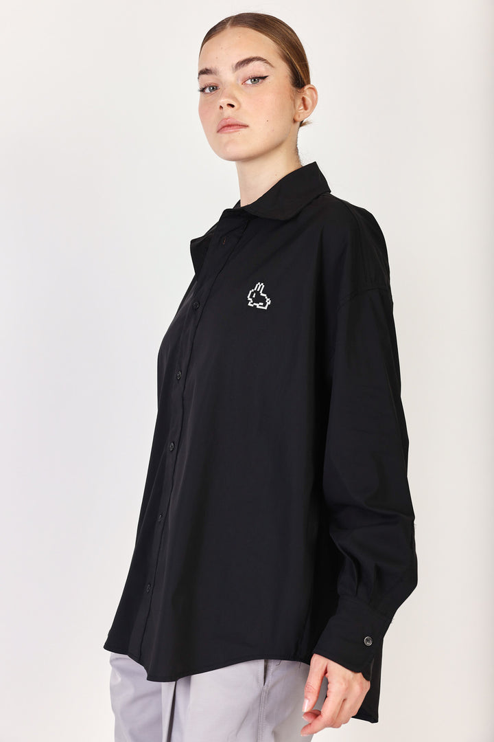 חולצת אוברסייז אוקספורד בצבע שחור