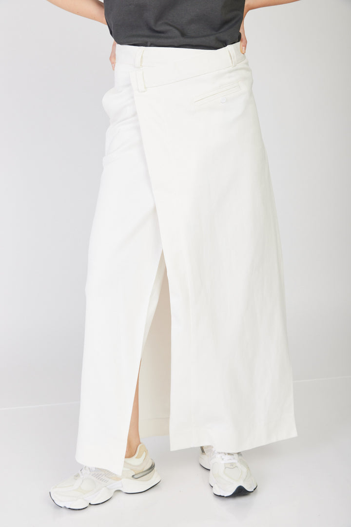 חצאית מידי Lucila מחוייטת בצבע לבן