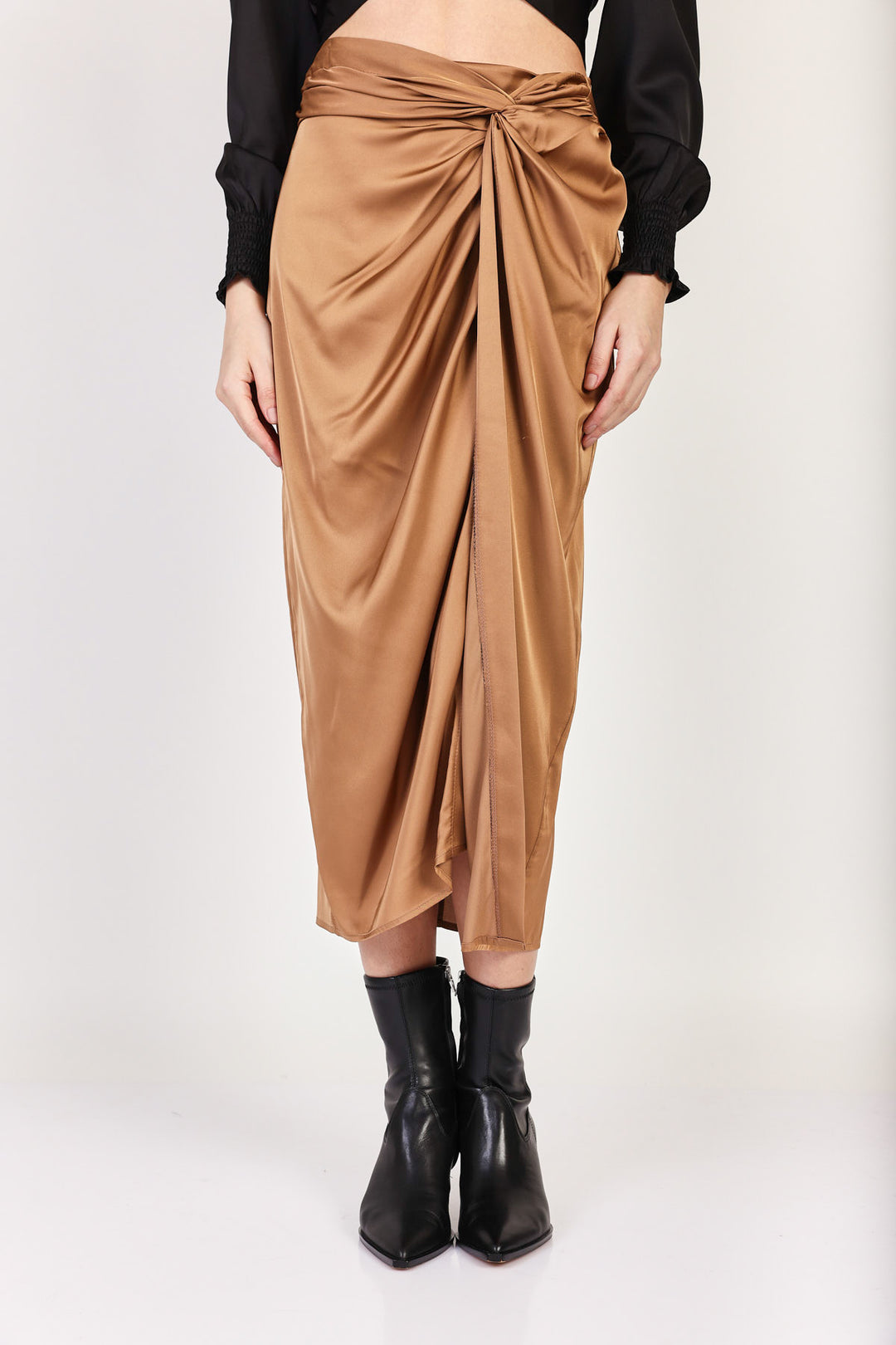 חצאית מידי Moro בצבע קאמל